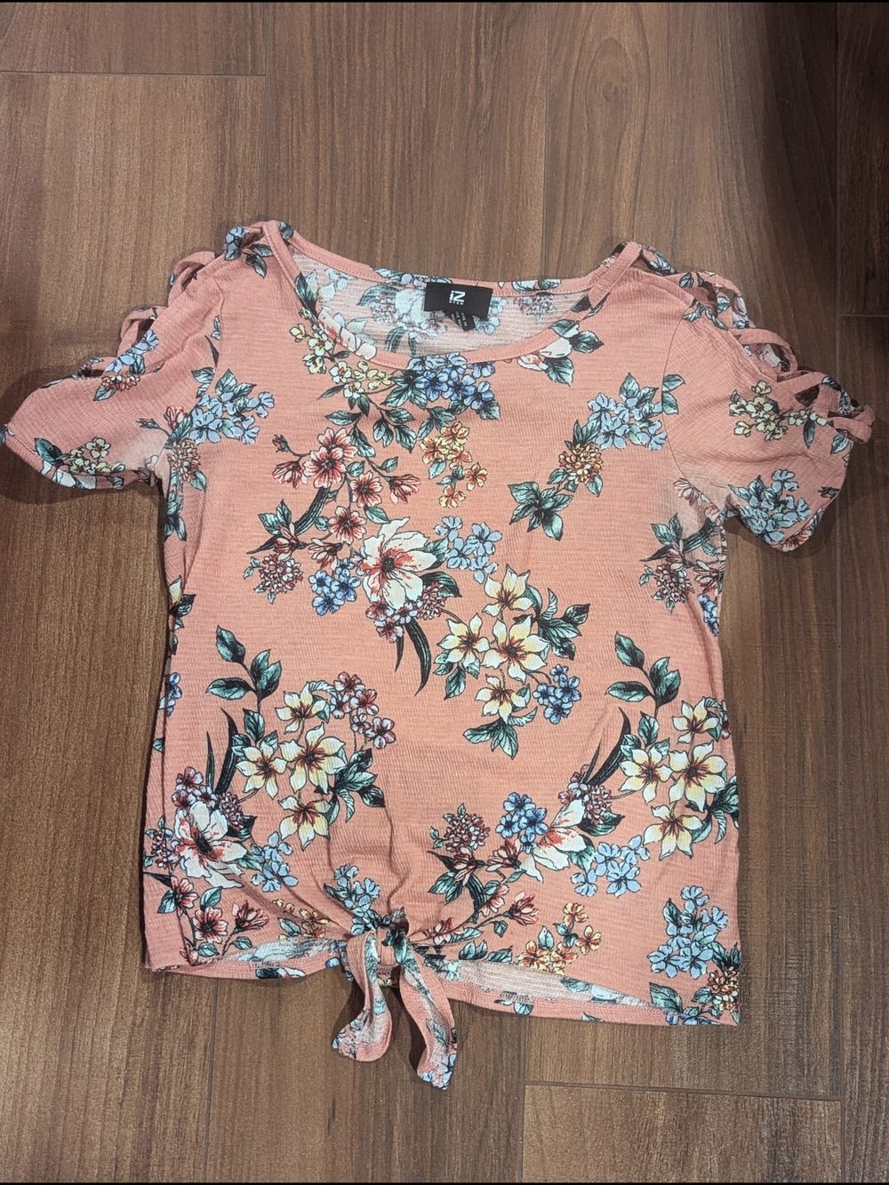 Iz Byer Coral Floral Tie-Front Cold-Shoulder Top, Small